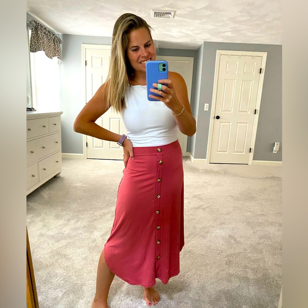 Pink lily xs ribbed skirt with buttons never worn